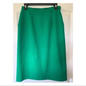 Vintage Pendleton Wool Kelly Green Skirt. Sizes 8